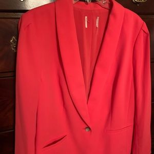 Luxurious deep pinkblazer, like new and is a Rachel Roy jacket .25” long.